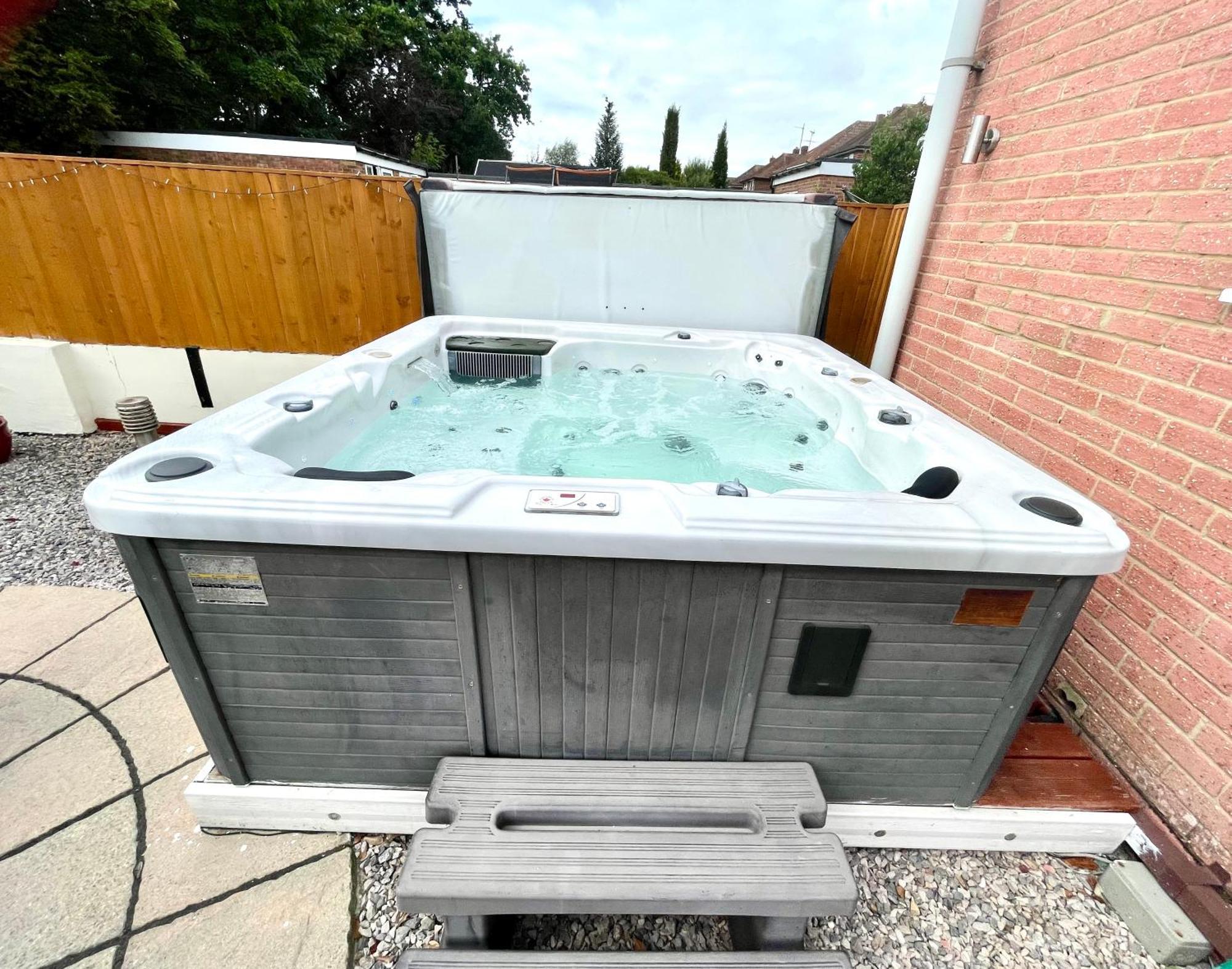 Stunning 1 Bedroom And Double Sofa Bed Near Train Station Southampton Eksteriør bilde